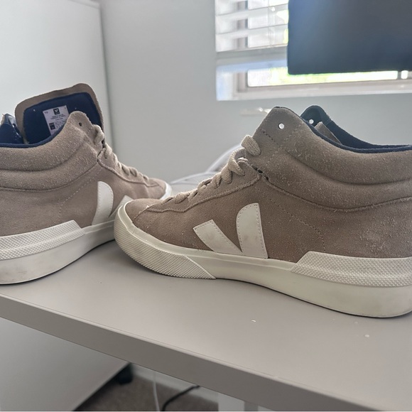 Veja Menotaur Dune Sneaker Size 8 - Picture 5 of 5